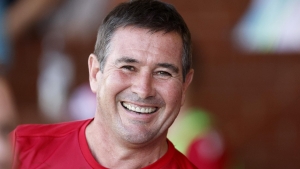 Nigel Clough hails ‘huge result’ as Mansfield close on leaders Stockport