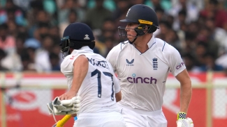 Fearless chasers England end day three in bid to close down record 399 by India