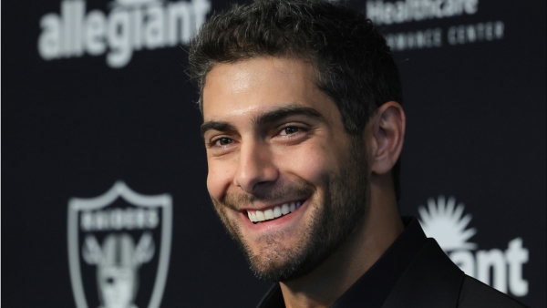 Jimmy Garoppolo Is Reportedly the Patriots Future Quarterback, and It Could  Get Awkward