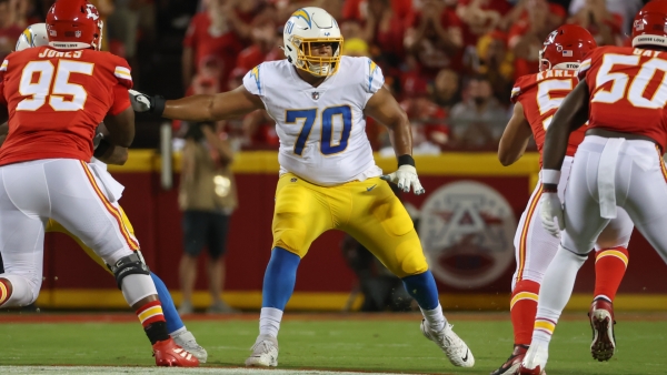 Chargers LT Rashawn Slater (biceps) expected to miss rest of 2022 season,  DE Joey Bosa (groin) week to week