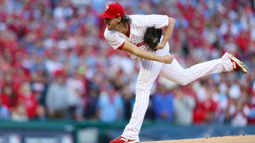 Aaron Nola staying with Phillies on 7-year contract