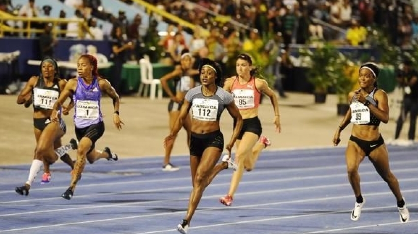 Elaine Thompson-Herah winning the 100m at the 2016 Jamaica International Invitational.