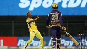 Dwayne Bravo becomes all-time leading wicket taker in IPL