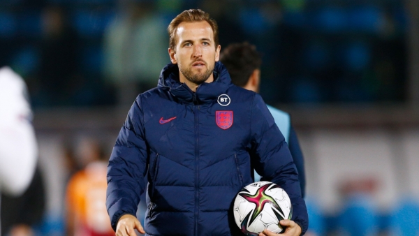 Kane staying on against San Marino would&#039;ve brought a call from Rooney&#039;s family, jokes Southgate
