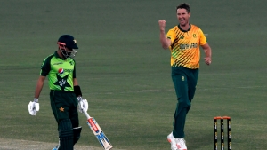 Pretorius shines as South Africa level series against Pakistan