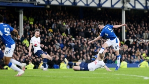 Everton 1-1 Tottenham: Keane stunner denies Stellini debut win in dramatic battle