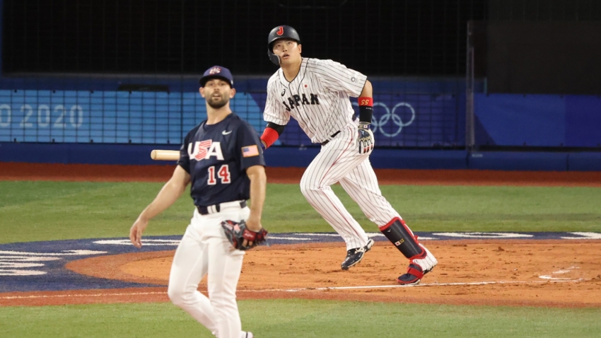 Cubs' Seiya Suzuki hit a wild inside-the-park HR and fans were in awe