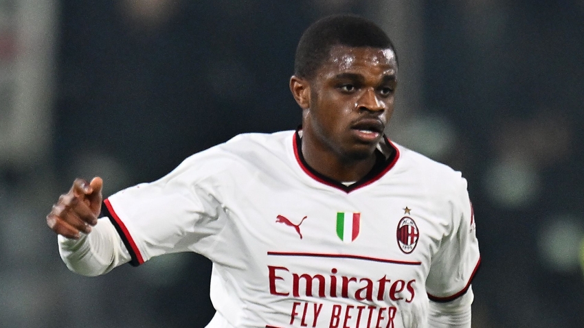 Milan confirm Kalulu extension until 2027
