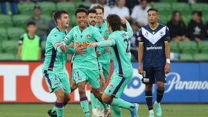 A-League: Macarthur top after Glory beat 10-man Victory