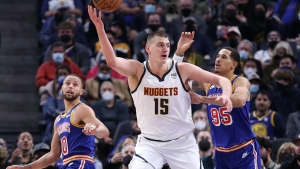 Jokic leads Nuggets past fast-finishing Warriors, LeBron and Westbrook end Lakers&#039; five-game skid