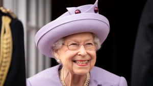 The Queen: Friday&#039;s English Football League games postponed as a &#039;mark of respect&#039;