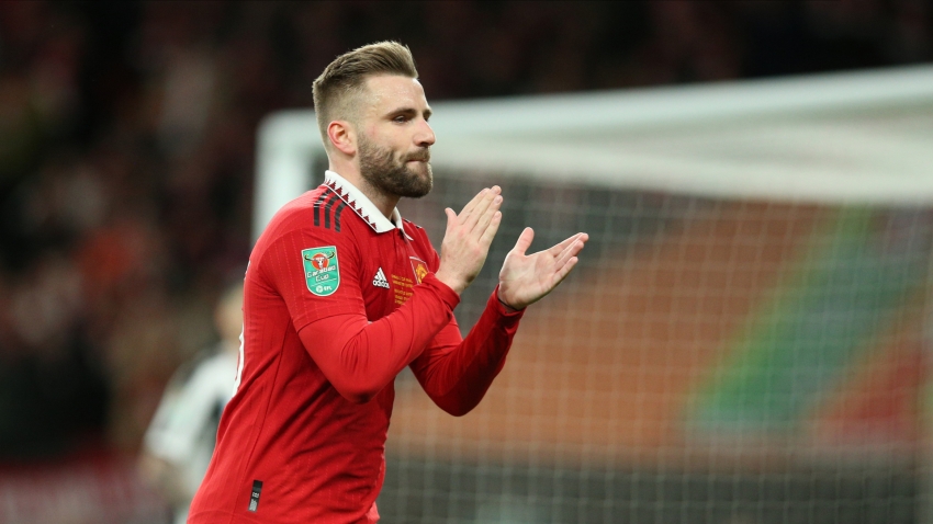 Shaw signs new long-term Man Utd contract