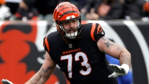 Bengals left tackle Williams suffers dislocated kneecap