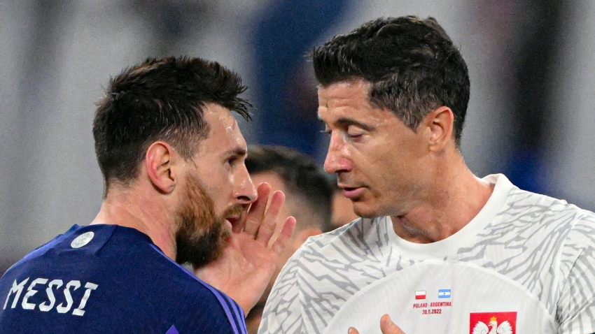 Lewandowski tells Messi &#039;your place is in Barcelona&#039;