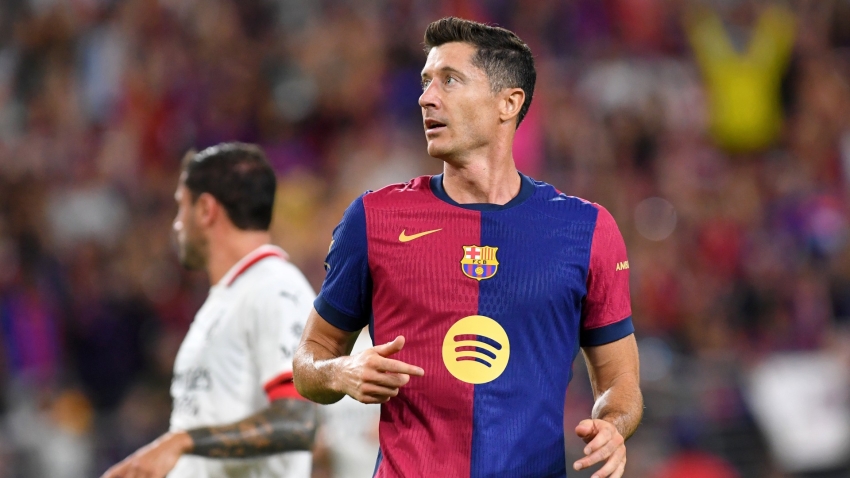 Barcelona 2-2 Milan (3-4 on pens): Lewandowski at the double but Rossoneri win shootout