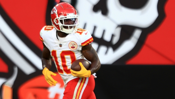 Tyreek Hill teases rift with Chiefs before trade in new podcast