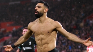 Southampton 2-3 Liverpool: Salah brace sends Reds eight points clear