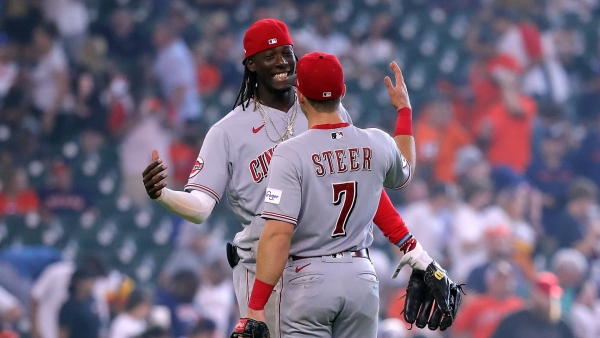 Craig Biggio hit a grand slam to defeat the Dodgers after