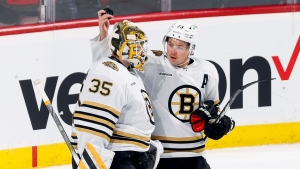 NHL: Bruins beat Panthers to continue scorching start