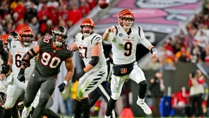 Burrow&#039;s Bengals keep rolling against Brady&#039;s Bucs, Raiders shock the Patriots on final play