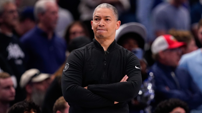Los Angeles Clippers extend head coach Lue