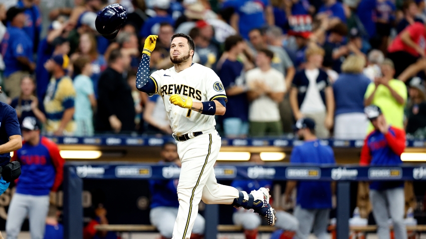 Rowdy Tellez sends the Brewers home winners, Brewers top Giants 2