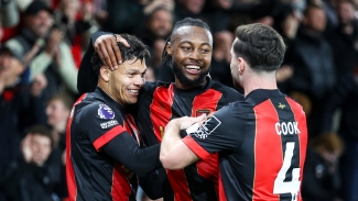 Bournemouth 3-1 Southampton: Evanilson off the mark in routine win