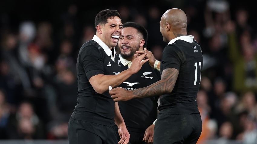 New Zealand 16-15 England: Robertson era starts with one-point win