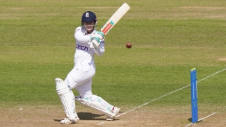 Tammy Beaumont leads from front as England close in on Australia total