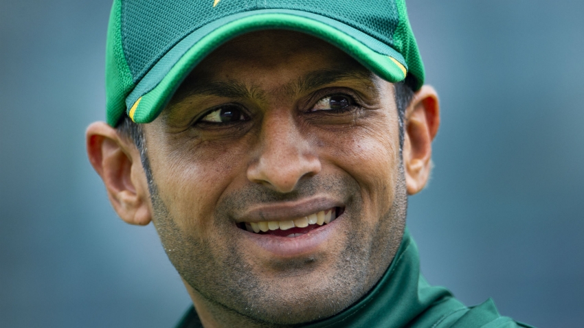Pakistan all-rounder Shoaib Malik safe and well after car accident