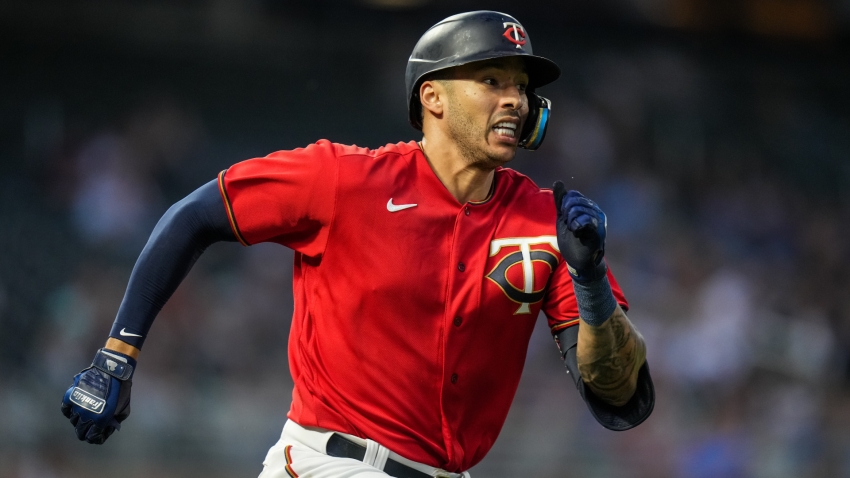 Giants signs star shortstop Carlos Correa to $350 million contract
