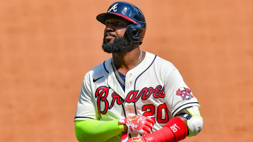 Braves lose Ozuna for six weeks with fractured fingers