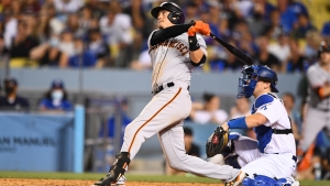 Flores lifts Giants past Dodgers, Yankees secure seventh walk-off win