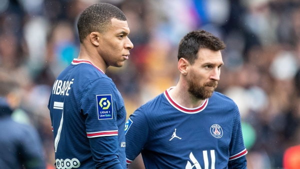 I wouldn't be at all surprised- Former PSG star believes Lionel Messi can  lead the Paris club to their first-ever Champions League