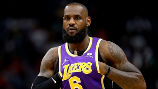 Lakers &#039;can&#039;t catch a break&#039; but must &#039;keep pushing forward&#039; – LeBron