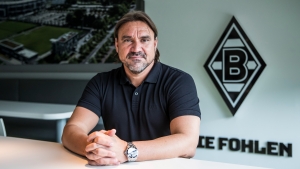 Gladbach appoint Farke as head coach