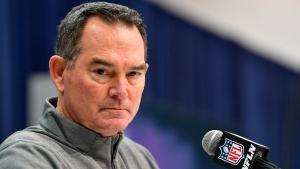 Vikings coach Zimmer &#039;frustrated&#039; as 3 QBs miss practice due to COVID-19 protocols