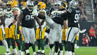 Last-quarter touchdown seals win for Las Vegas Raiders against Green Bay Packers