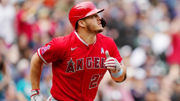 Mike Trout hits one of Angels' three homers in win over Jays