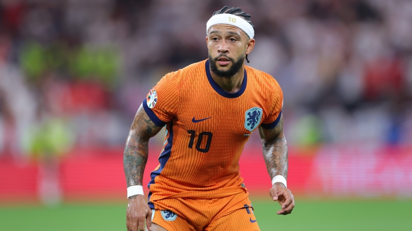 Depay seals Corinthians move after Atletico exit