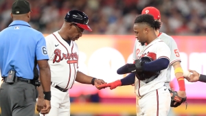 Braves Albies leaves game with fractured left foot