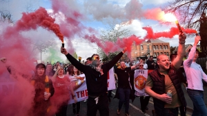 Man Utd fans stage new Old Trafford protest against Glazer ownership