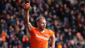 Jordan Rhodes rescues point for Blackpool from draw with high-flying Oxford