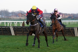 Noble Yeats takes in Cleeve contest en route to Aintree