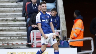 Ipswich make winning return to Championship with victory over 10-man Sunderland