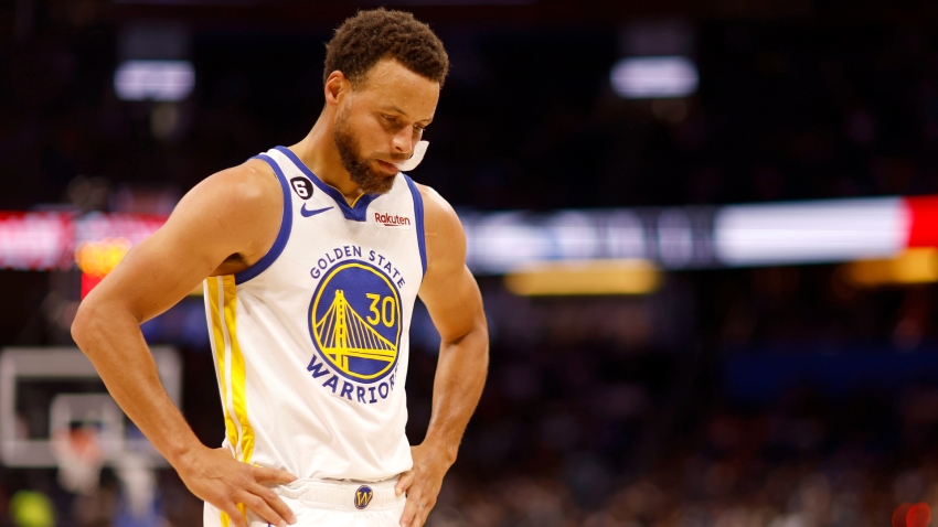 Steph Curry &#039;making good progress&#039; but out for at least two more weeks