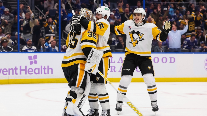 NHL: Penguins goalie Jarry scores goal, stops 39 shots in win