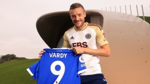 Leicester throw a party as Vardy extends contract