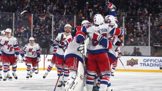 NHL: Rangers win outdoor battle of New York