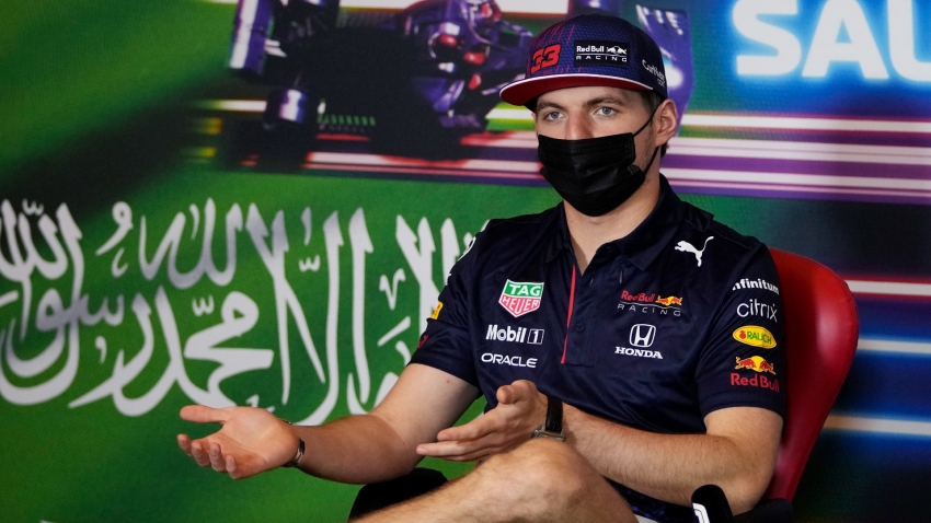 Verstappen shrugs off Hamilton pressure ahead of final F1 title push